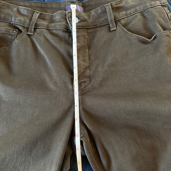 NYDJ Jeans Women’s Chocolate Brown leggings with Lift Tuck Technology - Picture 6 of 10